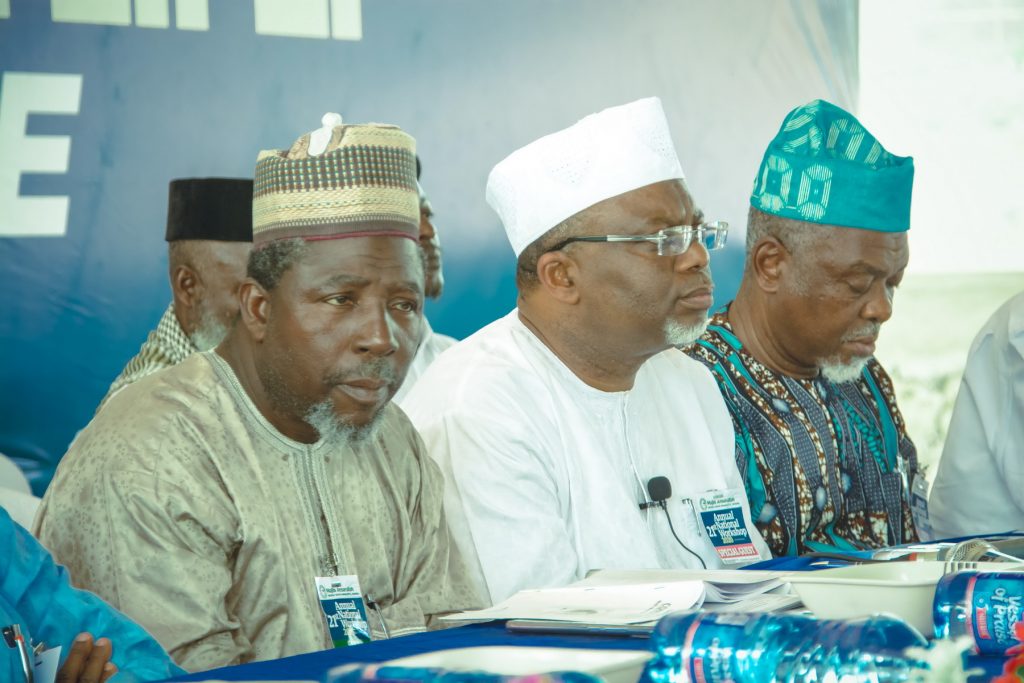 A NEW NIGERIA BEGINS WITH YOU – Barr. Alatoye tells Ahmadi Elders