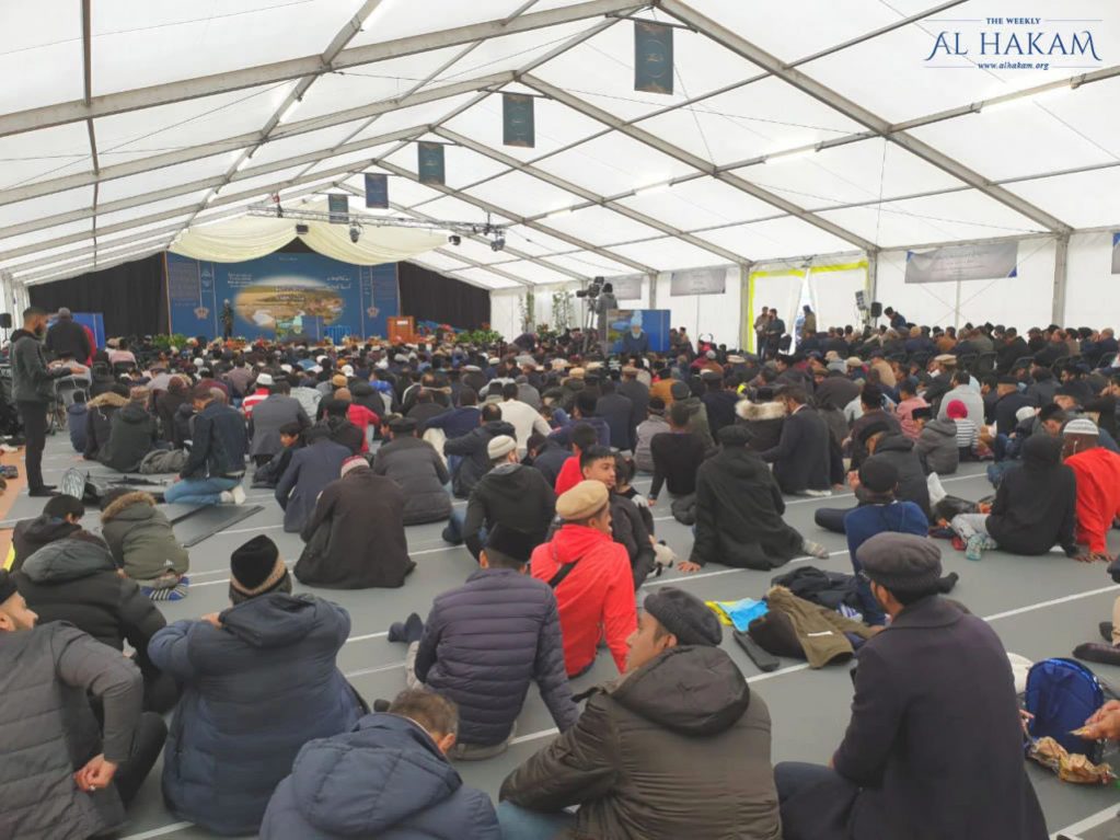 Fall not into temptation – Hazrat Khalifatul Masih V addresses women at Jalsa Salana France