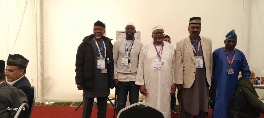 Amir AMJN and Nigerian Delegates Participate in International Tabligh Seminar at Hadeeqatul Mahdi, UK