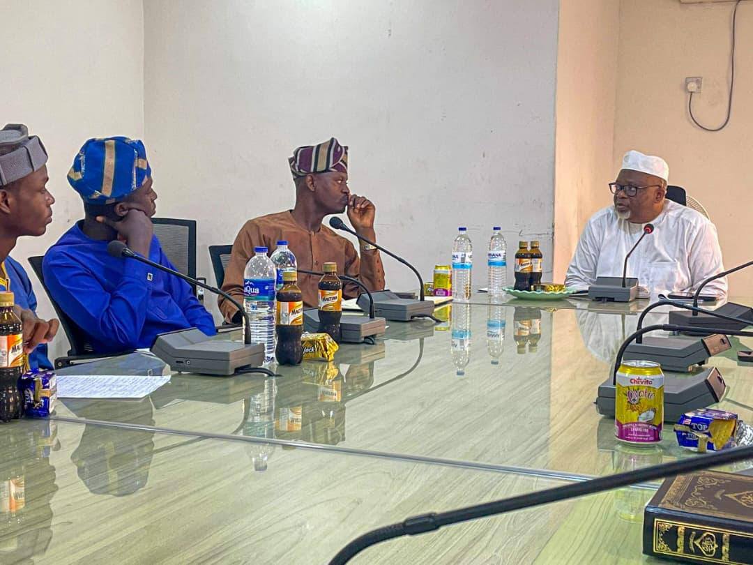 Amir Ahmadiyya Nigeria Receives AMSA Leadership, Commends Strategic Plans, Approves Relocation of National Secretariat to Minaret University