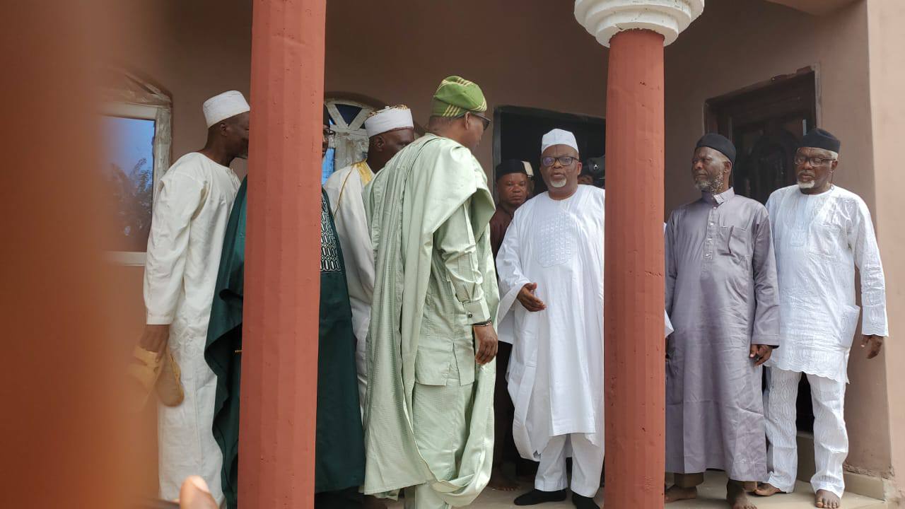 685371072_122128145289109092_1516753925407417496_n