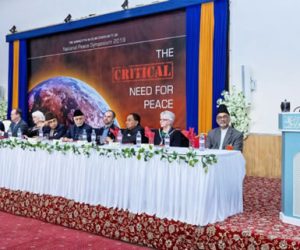 Ahmadiyya Head Warns Of Intensifying Global Hostilities and the Risk of Disastrous Nuclear War