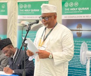 Amir Sahib Participates in International Tabligh Seminar Ahead of 60th Jalsa Salana UK