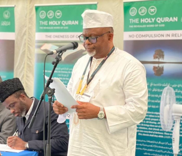 Amir Sahib Participates in International Tabligh Seminar Ahead of 60th Jalsa Salana UK