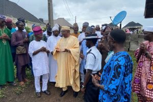 New Mosque Project Begins in Ibadan as Amir Lays Foundation Stone