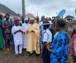 New Mosque Project Begins in Ibadan as Amir Lays Foundation Stone