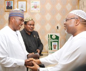 AHMADIYYA COMMUNITY VISITS KWARA GOVERNOR