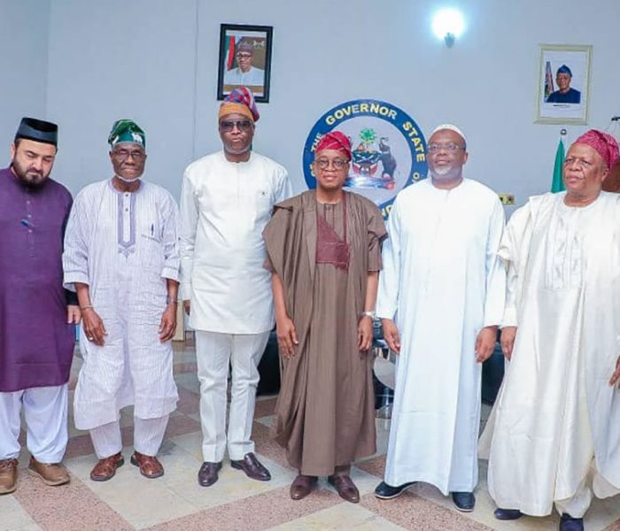 AHMADIYYA COMMUNITY PAYS COURTESY VISIT TO OSUN STATE GOVERNOR