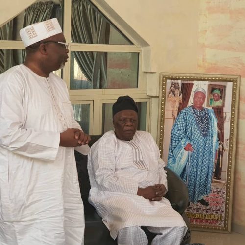 PHOTO NEWS: AMIR’S VISIT TO AKIRUN OF IKIRUN, OSUN STATE