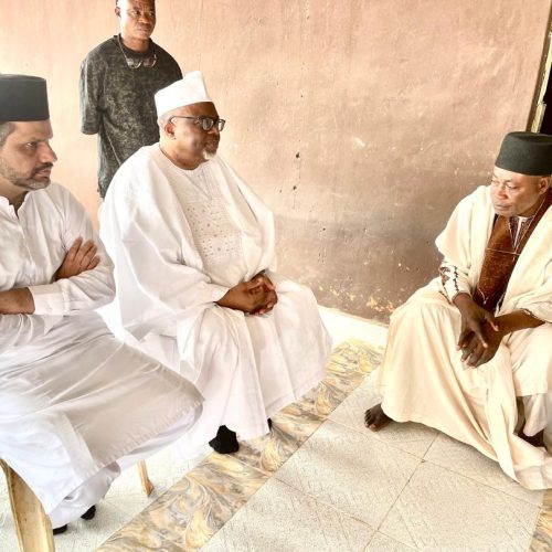Amir AMJN Visits Ikoyi Ile Circuit, Extends Courtesies to Chief Imam