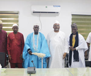 OBALADI OF AFON PAYS COURTESY VISIT TO AMIR AMJN