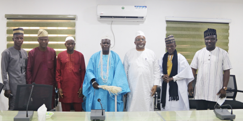 OBALADI OF AFON PAYS COURTESY VISIT TO AMIR AMJN