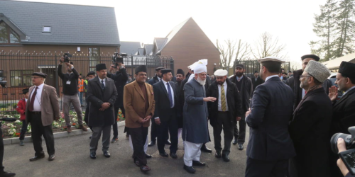 Ahmadiyya Head Moves to New Headquarters in Islamabad