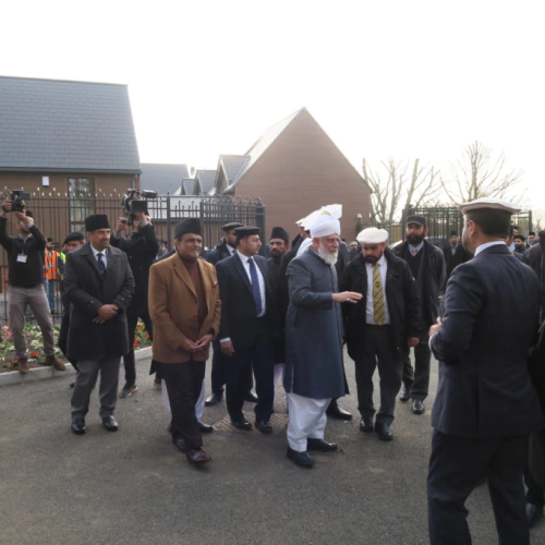 Ahmadiyya Head Moves to New Headquarters in Islamabad